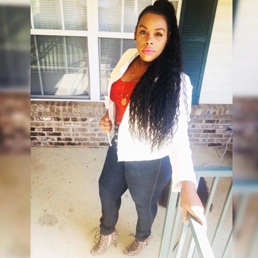 MEET YOUR POSHER💖 YOUTUBER >Towanda the Stylist - Picture 9 of 13